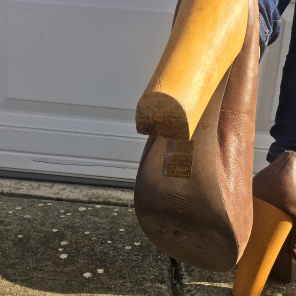 ALDO Brown Peep Toe Platform Wooden Heels size 40 - Picture 4 of 7